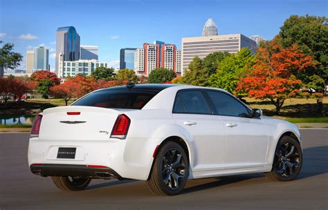 2020 Chrysler 300 Gains Red S Appearance Package And Not Much Else