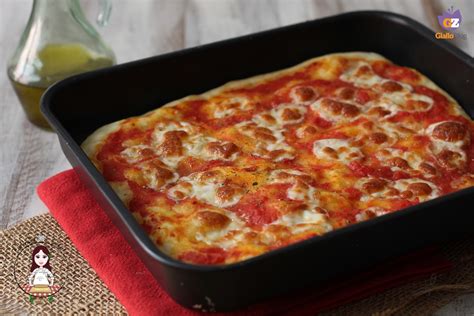 Pizza in teglia fatta in casa. PIZZA FATTA IN CASA IN TEGLIA - Cucina con Nenè