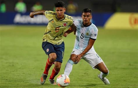 Argentina are unbeaten in their last eight matches against colombia, winning five of their last eight argentina are favourites to beat colombia but a draw would not be a bad result for either of them. Argentina derrotó a Colombia y es la favorita para ganar ...