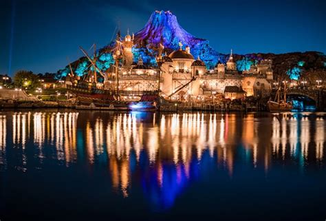 Best Tokyo DisneySea Attractions & Ride Guide - Disney Tourist Blog