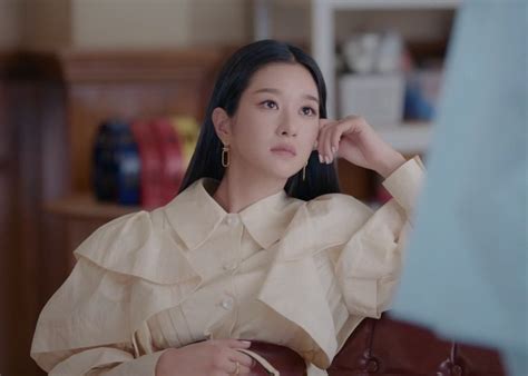 I am so excited by the weekend dramas yessssss the teasers have. 'It's Okay To Not Be Okay' Episodes 3-4 Fashion: Seo Ye-Ji ...