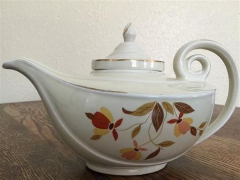Vintage Halls Aladdin Infuser Teapot
