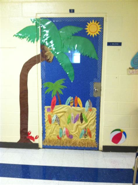 10 Beach Front Door Decor