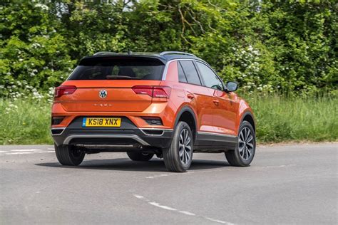 volkswagen t roc 2021 mpg running costs economy and co2 parkers