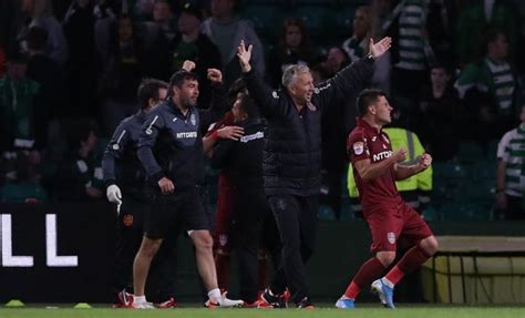 Cfr cluj, fighting with frf for dan petrescu! CFR Cluj și Dan Petrescu scriu istorie. Victorie cu 2-0 ...