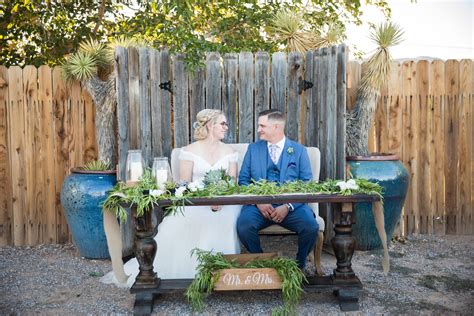 La poterie est juste là avec tout autre vendeur. Cactus Joe's Nursery near Las Vegas. Intimate marriage ...
