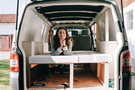 Achten sie darauf, dass sie alle blöcke gleich tief schnitzen, sonst steht ihr bett schief oder wackelt. Ausziehbares Bett im VW T5 selbst bauen - Mein ...