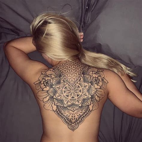 60 Attractive And Sexy Back Tattoo Ideas For Girls 2020 Back Tattoo