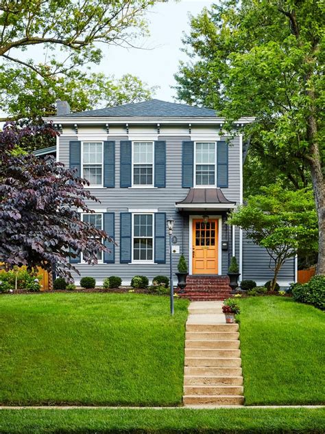 We painted the exterior of our home 10 years ago with valspar home traditions paint. Valspar Sharkfin + Valspar Quarry Pond (shutters ...