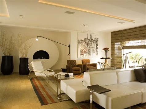 Here, the two are beautifully positioned in a clean design take this living room by mcclean design. Chic and Zen modern-living-room