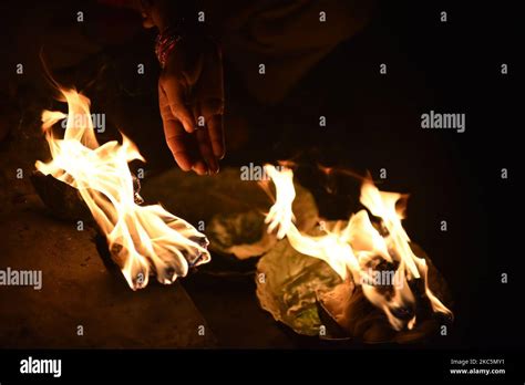 Virusnarayan hi-res stock photography and images - Alamy