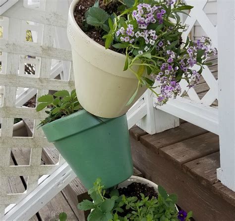 20 Topsy Turvy Flower Pots