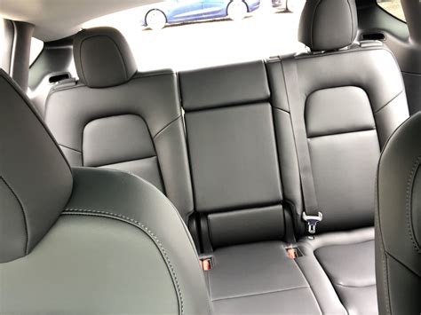 The improvements are already being produced and the first models will be delivered at the end of january 2021. Best pictures of the interior of the Model Y emerge from ...