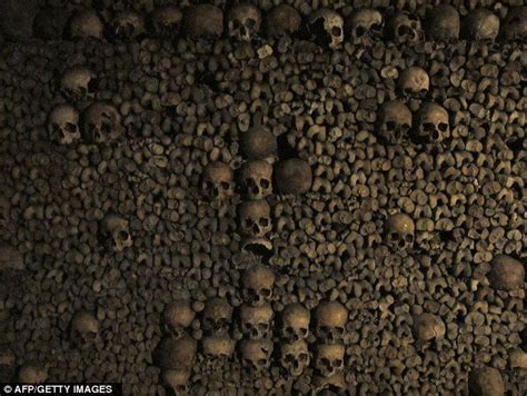 Paris Catacombs Bones And Skulls Of 6 Million Dead Fill 200 Mile