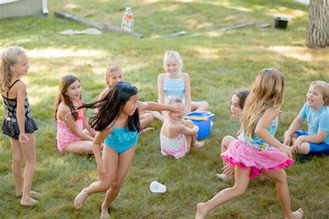 13 Water Games To Keep Kids Cool On Hot Days Mums Grapevine