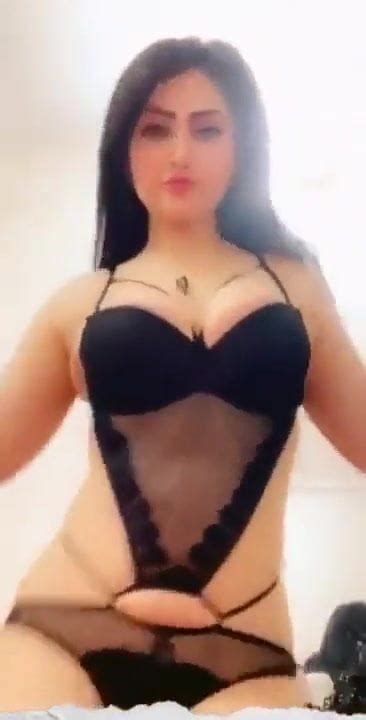 sexy arab hijab girl with huge and boobs dancing xhamster