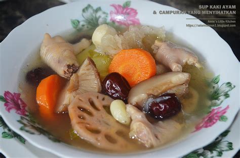 Masih dalam serial petualangan lidah pulang kampung, kali ini salah satu masakan khas mama yang aku coba tuangkan dalam tulisan resep di bawah ini. AMIE'S LITTLE KITCHEN: Sup Kaki Ayam & Campuran yang ...