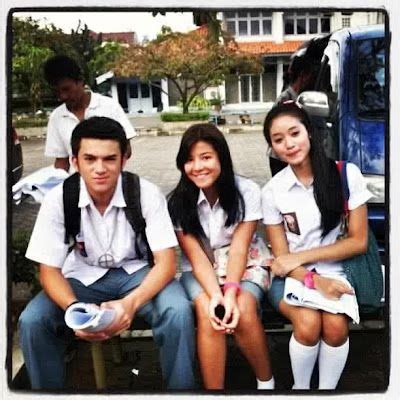 Delapan tahun berlalu inilah kabar pemain sinetron putih abu abu. Profil Lengkap Rizky Nazar - Cinta Bersemi di Putih Abu ...