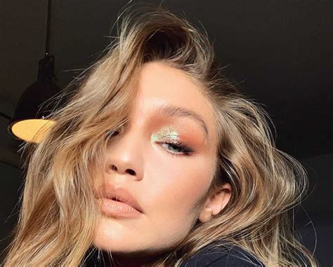 She was named one of 12 rookies in sports illustrated annual issue in 2014. Gigi Hadid | Instagram Live Stream | 27 February 2020 | IG LIVE's TV