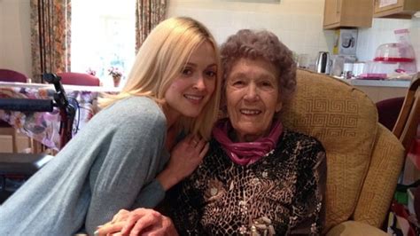 Fearne Cotton Pays Tribute To Her Nan After She Passes Away Aged 93