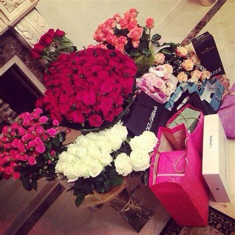 Find the best gifts for your girlfriend's birthday, valentine's day, or just because. How to spoil your girlfriend/fiancé/wife. | Presents for ...