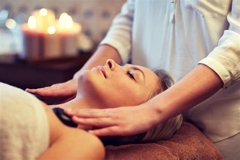 Massagem pedras quentes 12 benefícios e como fazer Tua Saúde