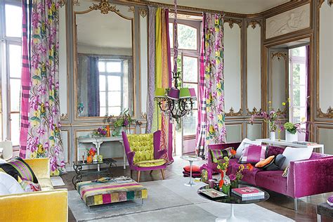 The Decorating Home: Floral Living Room Design