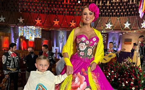 Marjorie De Sousa Le Canta A La Virgen Junto A Su Hijo Matías Fama