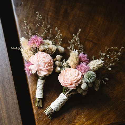Bespoke bouquets for weddings, events and business. Pin by Wei Tzu Chen on Dry flower | Flower packaging ...