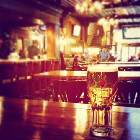 7 Irish Pubs To Eat And Drink At During St Patrick Sunday Montreall