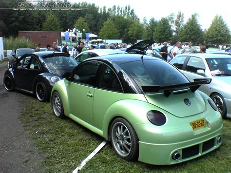 Cars Pictures & Information: New Beetle