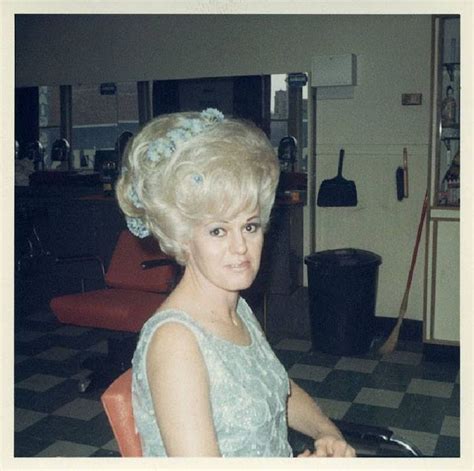 30 cool photos of blonde bouffant hair ladies in the 1960s vintage