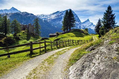 ^ patients are very satisfied with hospital switzerland patienten mit «spital schweiz» sehr zufrieden (in german). Die Top 10 Schweiz Sehenswürdigkeiten in 2020 • Travelcircus