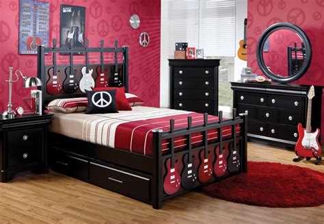 Room decor for bedroom aesthetic, records for wall, wall collage kit, bedroom decor for teen girls,5 fake blank vinyl records(7 inches) &20 transparent cds for painting(4.72 inches) 2 $19.99 $ 19. Pin by Montzalee Wittmann on A Place To Call Home | Music ...