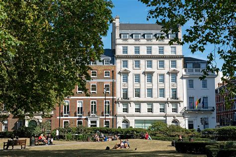 Cavendish square encompasses over two hundred and fifty of the most elite stores in the country. 2 Cavendish Square