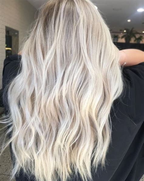 How To Get The Platinum Blonde Of Your Dreams Blonde Balayage Blonde