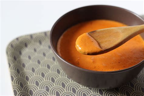 Soupe Tomate Lait de Coco Façon Thaï