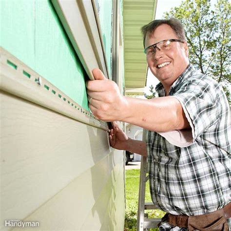 13 Simple Vinyl Siding Installation Tips In 2020 Reparieren Vinyl