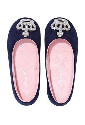 Explore gift ideas and give the gift of a good nights sleep with peter's personalised gifts. Ladies Crown Jewel Slippers | Peter Alexander | Crown ...