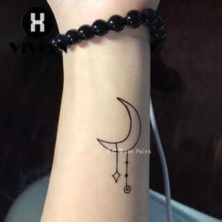 100 gambar henna tangan yang cantik dan simple beserta cara. Terkeren 23+ Foto Tato Di Tangan Simple - Gambar Tato Keren