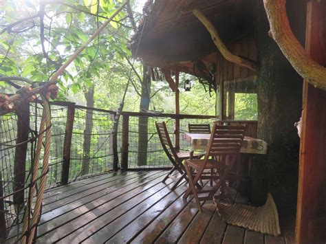 Un jour, je retenus les services d'un menuisier pour m'aider à restaurer ma vieille grange. Cabane Dream - L'Arbre à Cabane : Cabane dans les arbres ...