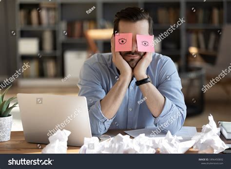 2829 Exhausted Office Staff Images Stock Photos And Vectors Shutterstock