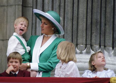 Zobacz, jak wyglądała księżna diana w dzieciństwie. Zdjęcia archiwalne księżnej Diany - Księżna Diana szczerze ...