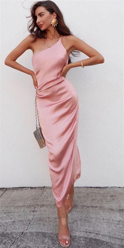 Beach Wedding Guest Dresses For Your Perfecr Party Guest Attire