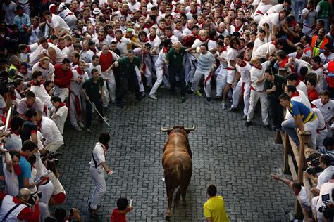 Running Of The Bulls Photo 2 Cbs News