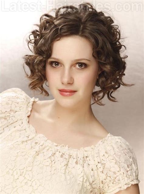 So keep scrolling to find your perfect style right now. 11 Fancy Curly Hairstyles for Medium Hair - Pretty Designs