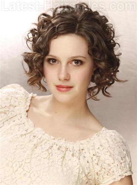 Pixie bob haircut for blonde fine hair. 11 Fancy Curly Hairstyles for Medium Hair - Pretty Designs