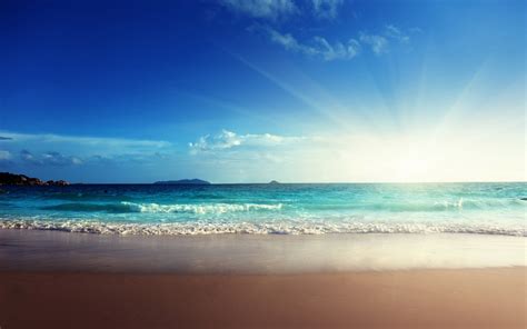 Beautiful Seascape And Sun On Turquoise Sea And Sky Wallpapers Hd