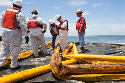 8 Years After Bp Oil Spill Sick Cleanup Workers Still Waiting For Day