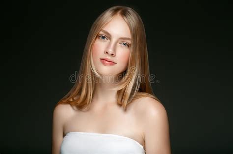 beautiful blonde woman girl with long blond hair smooth and beau stock image image of nude